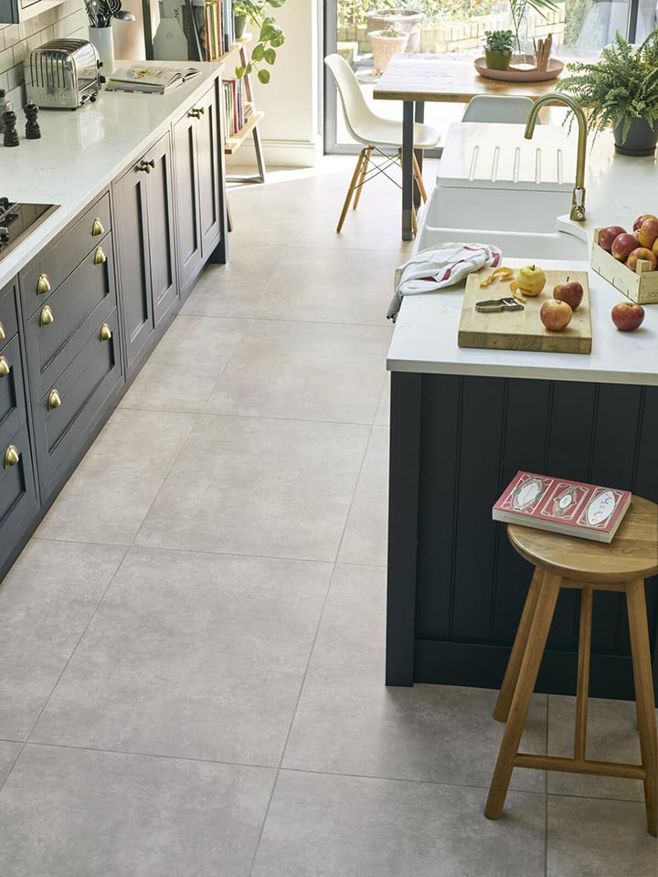 Villa Concrete in Uniform Tile
