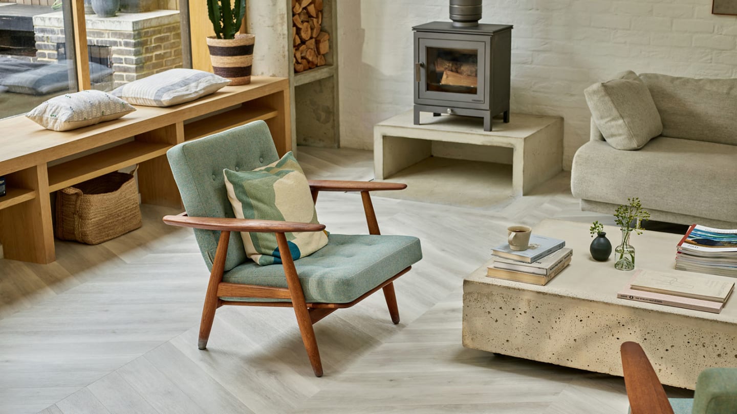 Chiltern Oak, AR0W8630 - in a Halcyon Pleat laying pattern.