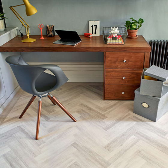Amtico Spacia Iced Oak in Large Parquet