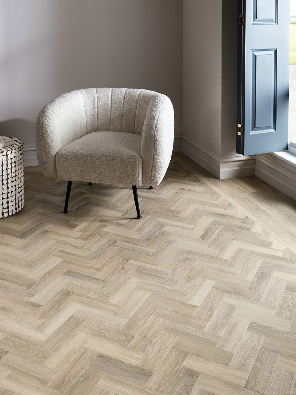 Keel Oak | FS7W6110 | LVT Design flooring from the Amtico Form Collection