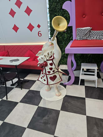 Project: Café Alice, Krakow
