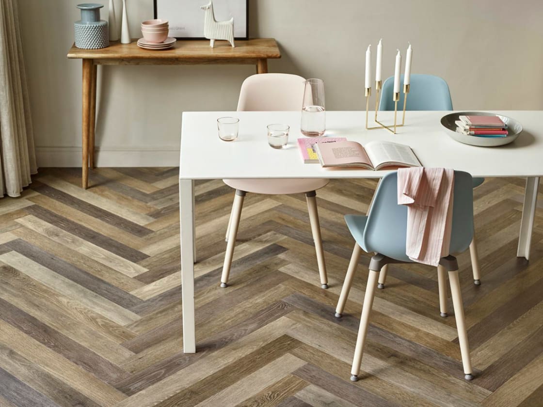 3 shades of Amtico Oak LVT blended to create a stylish dining room floor