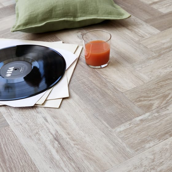 Amtico Spacia SS5W3322 Washed Salvaged Timber in Large Parquet