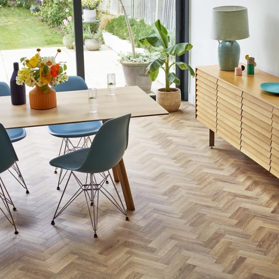 Mulled Oak parquet in a modern dining room