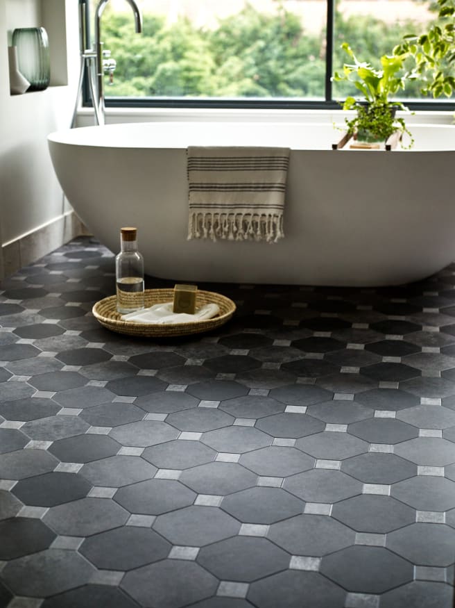 Bathroom features Designers' Choice laying pattern, Key Stone Mini.